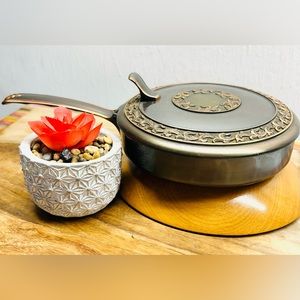 Vintage L.E. Mason Co. Boston Mass. Silent Butler Crumb Catcher